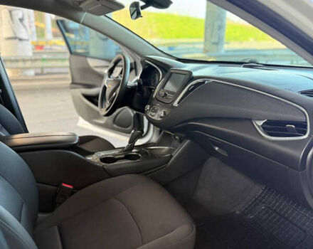 Белый Шевроле Малибу, объемом двигателя 1.5 л и пробегом 80 тыс. км за 10500 $, фото 33 на Automoto.ua