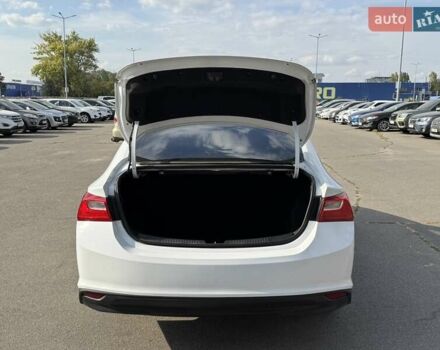 Белый Шевроле Малибу, объемом двигателя 1.49 л и пробегом 137 тыс. км за 9500 $, фото 8 на Automoto.ua