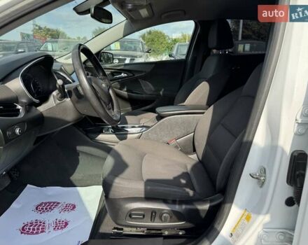 Белый Шевроле Малибу, объемом двигателя 1.49 л и пробегом 137 тыс. км за 9500 $, фото 12 на Automoto.ua