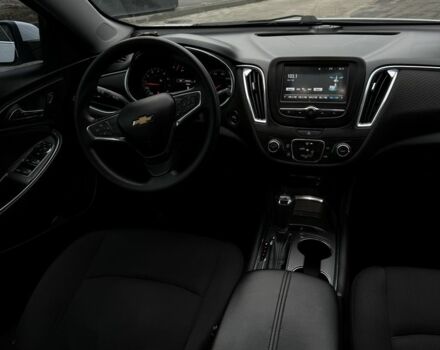 Белый Шевроле Малибу, объемом двигателя 1.5 л и пробегом 70 тыс. км за 11200 $, фото 10 на Automoto.ua