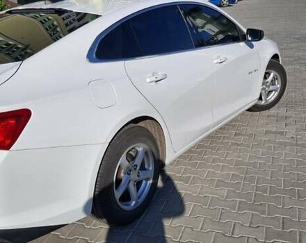 Білий Шевроле Малібу, об'ємом двигуна 1.49 л та пробігом 158 тис. км за 11000 $, фото 15 на Automoto.ua