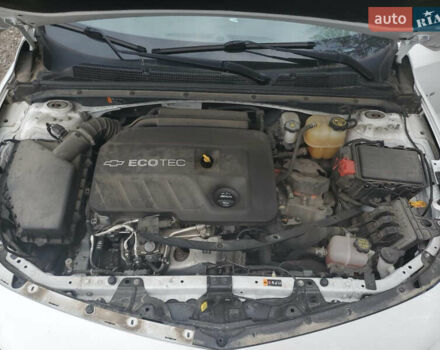 Белый Шевроле Малибу, объемом двигателя 1.8 л и пробегом 164 тыс. км за 12700 $, фото 10 на Automoto.ua