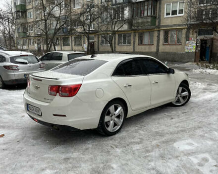 Белый Шевроле Малибу, объемом двигателя 2.4 л и пробегом 221 тыс. км за 10200 $, фото 1 на Automoto.ua