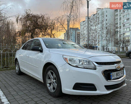Белый Шевроле Малибу, объемом двигателя 2.46 л и пробегом 167 тыс. км за 8500 $, фото 1 на Automoto.ua