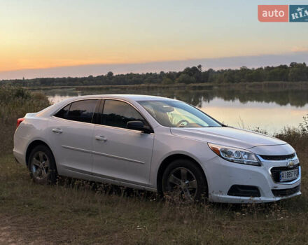 Белый Шевроле Малибу, объемом двигателя 2.46 л и пробегом 166 тыс. км за 7700 $, фото 1 на Automoto.ua