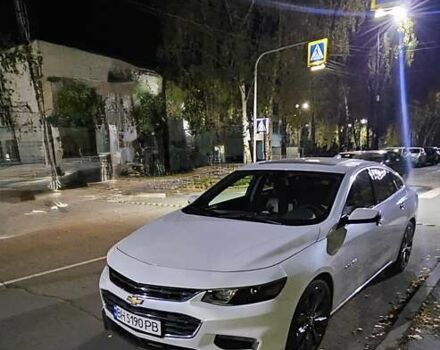 Белый Шевроле Малибу, объемом двигателя 2 л и пробегом 138 тыс. км за 13800 $, фото 1 на Automoto.ua