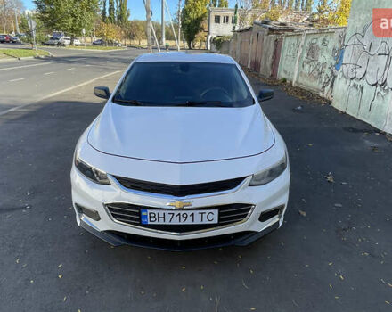 Белый Шевроле Малибу, объемом двигателя 1.5 л и пробегом 188 тыс. км за 10000 $, фото 1 на Automoto.ua