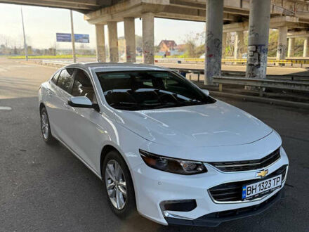 Белый Шевроле Малибу, объемом двигателя 1.5 л и пробегом 80 тыс. км за 10500 $, фото 1 на Automoto.ua