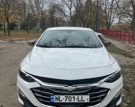 Белый Шевроле Малибу, объемом двигателя 1.5 л и пробегом 160 тыс. км за 9500 $, фото 1 на Automoto.ua