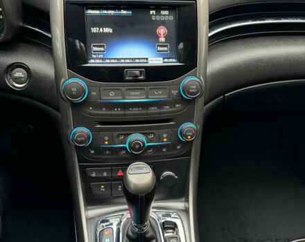 Красный Шевроле Малибу, объемом двигателя 3 л и пробегом 183 тыс. км за 12000 $, фото 13 на Automoto.ua