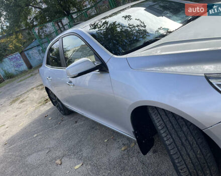 Серый Шевроле Малибу, объемом двигателя 2.38 л и пробегом 214 тыс. км за 12200 $, фото 2 на Automoto.ua