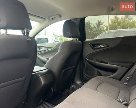 Серый Шевроле Малибу, объемом двигателя 1.49 л и пробегом 323 тыс. км за 11500 $, фото 20 на Automoto.ua