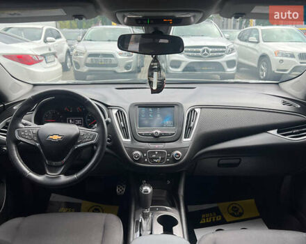 Серый Шевроле Малибу, объемом двигателя 1.49 л и пробегом 323 тыс. км за 11500 $, фото 10 на Automoto.ua