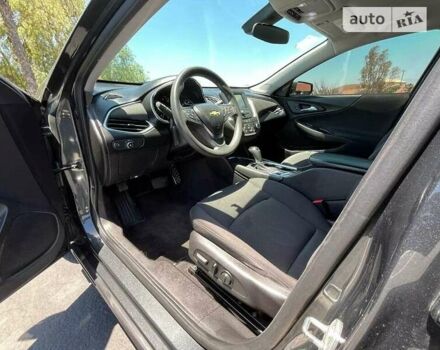 Серый Шевроле Малибу, объемом двигателя 2 л и пробегом 145 тыс. км за 2000 $, фото 9 на Automoto.ua