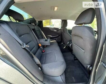 Серый Шевроле Малибу, объемом двигателя 2 л и пробегом 145 тыс. км за 2000 $, фото 22 на Automoto.ua