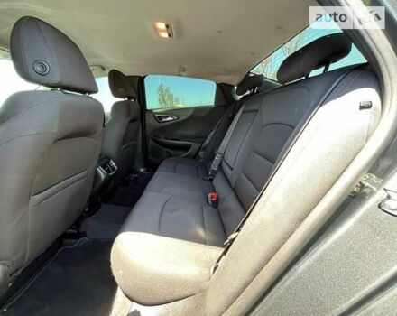 Серый Шевроле Малибу, объемом двигателя 2 л и пробегом 145 тыс. км за 2000 $, фото 23 на Automoto.ua