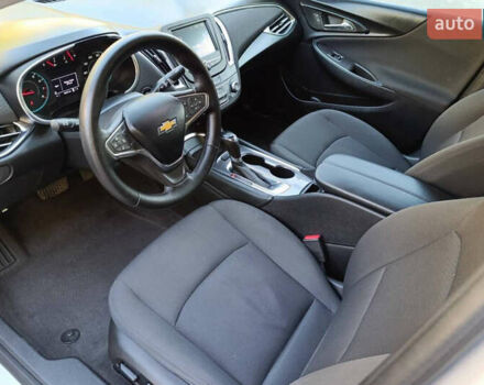 Серый Шевроле Малибу, объемом двигателя 1.49 л и пробегом 118 тыс. км за 12000 $, фото 6 на Automoto.ua