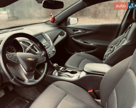 Сірий Шевроле Малібу, об'ємом двигуна 1.5 л та пробігом 75 тис. км за 12600 $, фото 1 на Automoto.ua