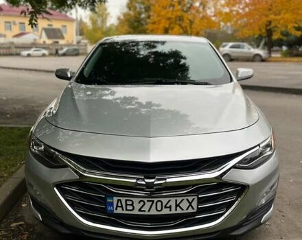 Серый Шевроле Малибу, объемом двигателя 2 л и пробегом 197 тыс. км за 17000 $, фото 3 на Automoto.ua