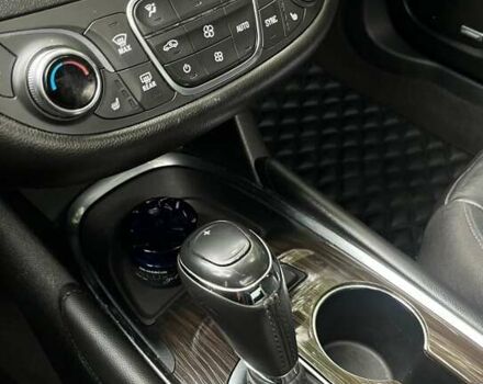 Серый Шевроле Малибу, объемом двигателя 2 л и пробегом 197 тыс. км за 17000 $, фото 21 на Automoto.ua