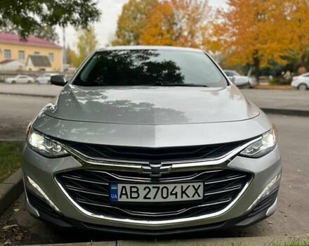 Серый Шевроле Малибу, объемом двигателя 2 л и пробегом 197 тыс. км за 17000 $, фото 2 на Automoto.ua