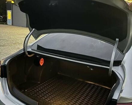 Серый Шевроле Малибу, объемом двигателя 2 л и пробегом 197 тыс. км за 17000 $, фото 14 на Automoto.ua