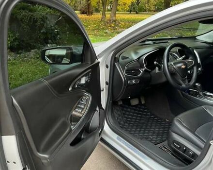 Серый Шевроле Малибу, объемом двигателя 2 л и пробегом 197 тыс. км за 17000 $, фото 17 на Automoto.ua