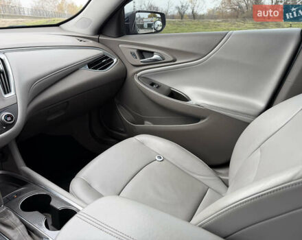 Синій Шевроле Малібу, об'ємом двигуна 1.8 л та пробігом 109 тис. км за 15500 $, фото 19 на Automoto.ua