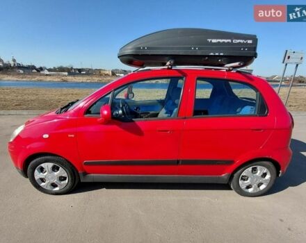 Красный Шевроле Матиз, объемом двигателя 1 л и пробегом 185 тыс. км за 3122 $, фото 1 на Automoto.ua