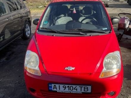 Красный Шевроле Матиз, объемом двигателя 0.8 л и пробегом 310 тыс. км за 2000 $, фото 1 на Automoto.ua