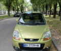 Желтый Шевроле Матиз, объемом двигателя 1 л и пробегом 106 тыс. км за 3400 $, фото 1 на Automoto.ua
