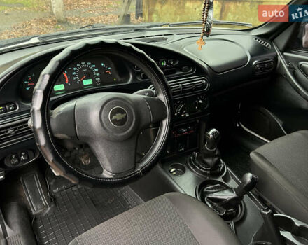 Белый Шевроле Нива, объемом двигателя 1.69 л и пробегом 157 тыс. км за 6150 $, фото 16 на Automoto.ua