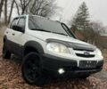 Белый Шевроле Нива, объемом двигателя 1.7 л и пробегом 158 тыс. км за 5800 $, фото 13 на Automoto.ua