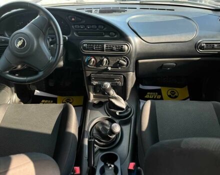 Белый Шевроле Нива, объемом двигателя 1.7 л и пробегом 98 тыс. км за 7500 $, фото 12 на Automoto.ua