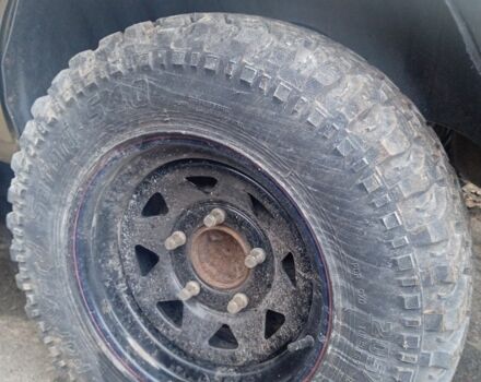 Бежевий Шевроле Нива, об'ємом двигуна 1.6 л та пробігом 100 тис. км за 2500 $, фото 2 на Automoto.ua