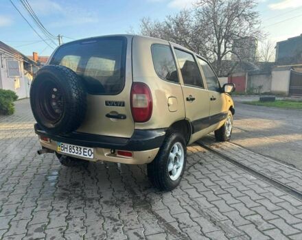 Бежевий Шевроле Нива, об'ємом двигуна 1.7 л та пробігом 230 тис. км за 2300 $, фото 4 на Automoto.ua
