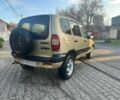 Бежевий Шевроле Нива, об'ємом двигуна 1.7 л та пробігом 230 тис. км за 2300 $, фото 4 на Automoto.ua