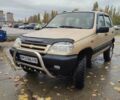 Шевроле Нива 2004 у Южноукраинске на Automoto.ua Бежевий Шевроле Нива, об'ємом двигуна 1.7 л та пробігом 200 тис. км за 5300 $, фото 19 на Automoto.ua