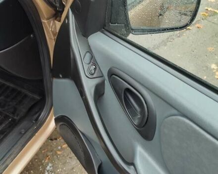 Шевроле Нива 2004 у Южноукраинске на Automoto.ua Бежевий Шевроле Нива, об'ємом двигуна 1.7 л та пробігом 200 тис. км за 5300 $, фото 12 на Automoto.ua