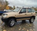 Шевроле Нива 2004 у Южноукраинске на Automoto.ua Бежевий Шевроле Нива, об'ємом двигуна 1.7 л та пробігом 200 тис. км за 5300 $, фото 1 на Automoto.ua