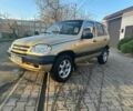 Бежевий Шевроле Нива, об'ємом двигуна 1.7 л та пробігом 230 тис. км за 2300 $, фото 2 на Automoto.ua