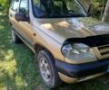 Бежевый Шевроле Нива, объемом двигателя 0 л и пробегом 217 тыс. км за 2800 $, фото 1 на Automoto.ua