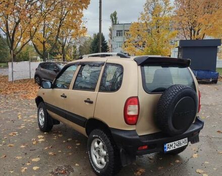 Шевроле Нива 2004 у Южноукраинске на Automoto.ua Бежевий Шевроле Нива, об'ємом двигуна 1.7 л та пробігом 200 тис. км за 5300 $, фото 24 на Automoto.ua