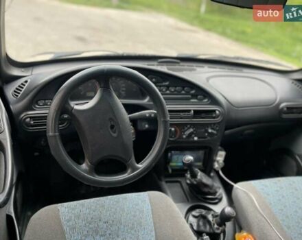 Бежевый Шевроле Нива, объемом двигателя 1.69 л и пробегом 250 тыс. км за 3000 $, фото 4 на Automoto.ua