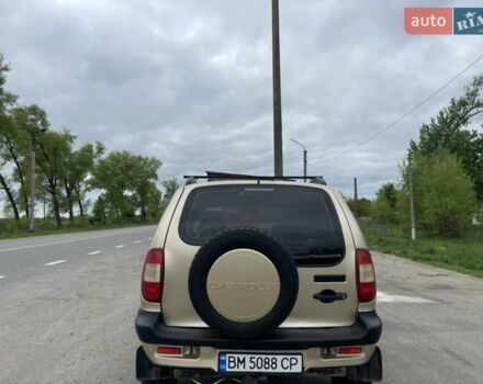 Бежевый Шевроле Нива, объемом двигателя 1.69 л и пробегом 250 тыс. км за 3000 $, фото 9 на Automoto.ua