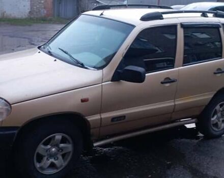 Бежевый Шевроле Нива, объемом двигателя 1.7 л и пробегом 187 тыс. км за 4000 $, фото 7 на Automoto.ua