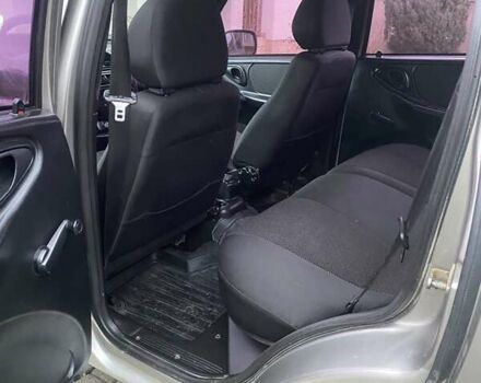 Бежевий Шевроле Нива, об'ємом двигуна 1.7 л та пробігом 160 тис. км за 4200 $, фото 8 на Automoto.ua