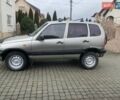 Бежевий Шевроле Нива, об'ємом двигуна 1.7 л та пробігом 160 тис. км за 4200 $, фото 3 на Automoto.ua