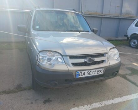 Бежевый Шевроле Нива, объемом двигателя 1.7 л и пробегом 2 тыс. км за 3700 $, фото 1 на Automoto.ua