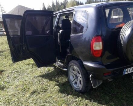 Черный Шевроле Нива, объемом двигателя 1.7 л и пробегом 85 тыс. км за 3750 $, фото 2 на Automoto.ua